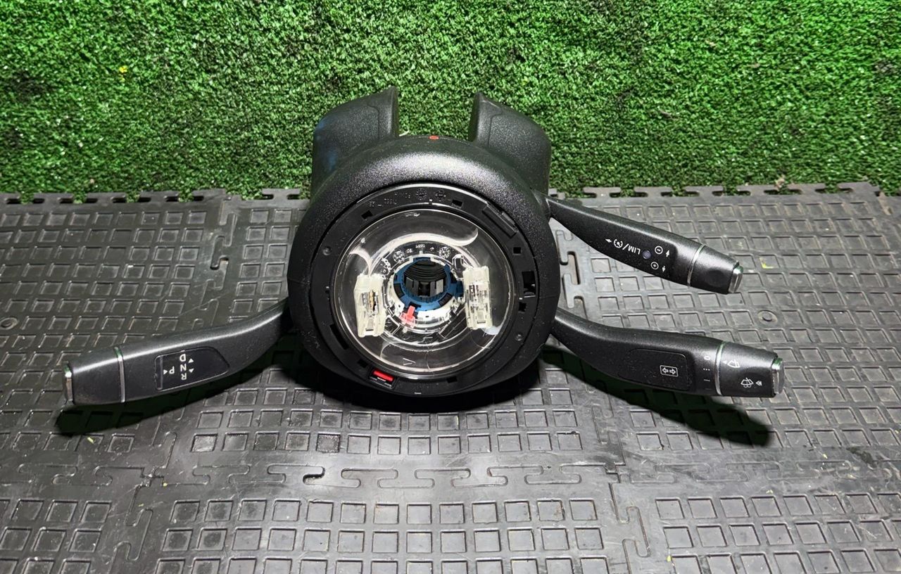 переключатель подрулевой (стрекоза) Mercedes-Benz C-Класс W205/S205/C205 2014, 2.2 л., дизель, АКПП, A2059007512
