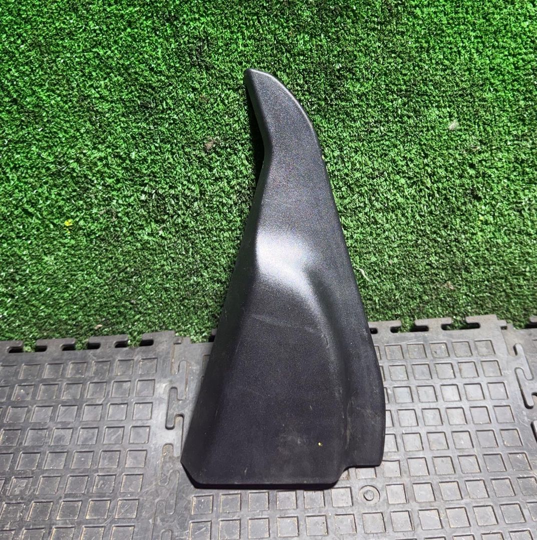 накладка двери (крышки) багажника Nissan Juke YF15 (2010 - 2014), 822921KA0A
