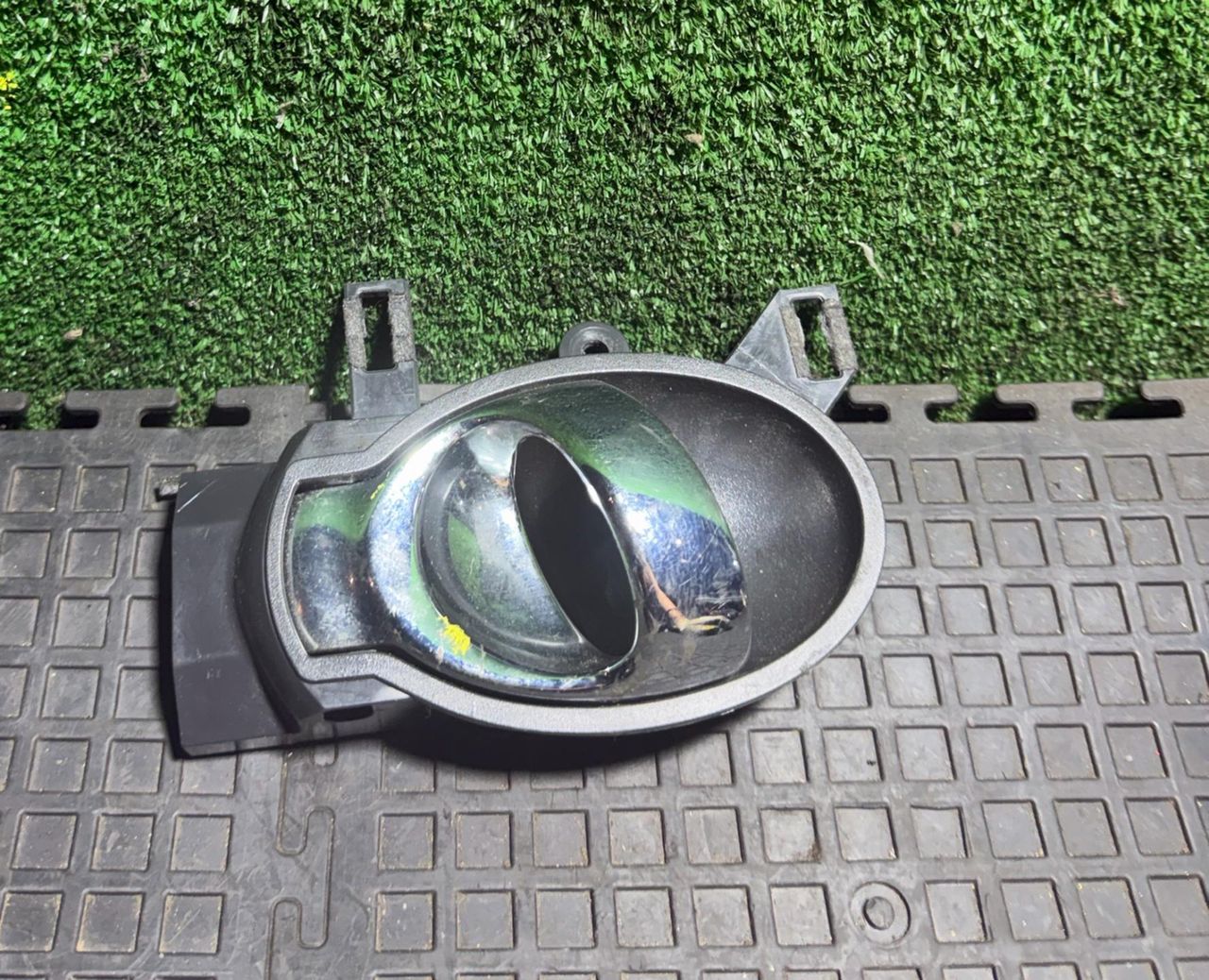 ручка внутренняя задняя правая Nissan Juke YF15 [рестайлинг] 2012, 1.5 л., дизель, АКПП