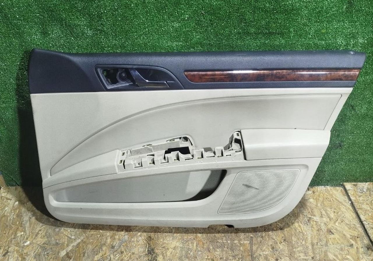 обшивка двери передняя правая Skoda Superb 2 поколение 2010, 1.8 л., бензин, МКПП, хетчбэк 5 дв., 3T2867006CD