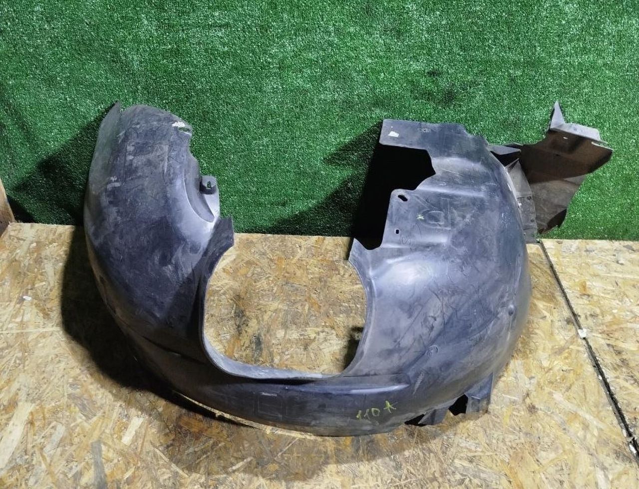 защита арок передняя правая (подкрылок) Ford Focus 1 поколение 2001, 2M5116114AB
