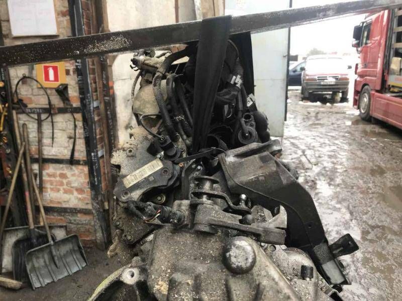 двигатель Mercedes-Benz A-Класс W169 2004, 2.0 л., CDi, дизель, МКПП, хетчбэк 5 дв., 640940 - фото №1