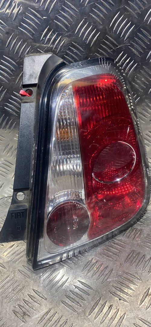 фонарь задний правый Fiat 500 2 поколение 2011, 1.4 л., бензин, 5МКПП, хетчбэк 3 дв. - фото №1