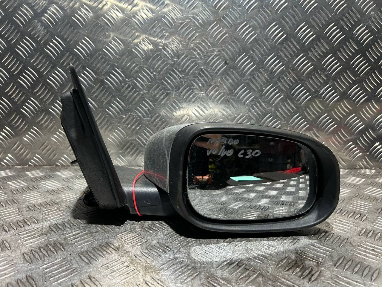 зеркало наружное правое Volvo C30 1 поколение 2008, 2.0 л., D 4204 T, дизель, 6МКПП, купе - фото №1