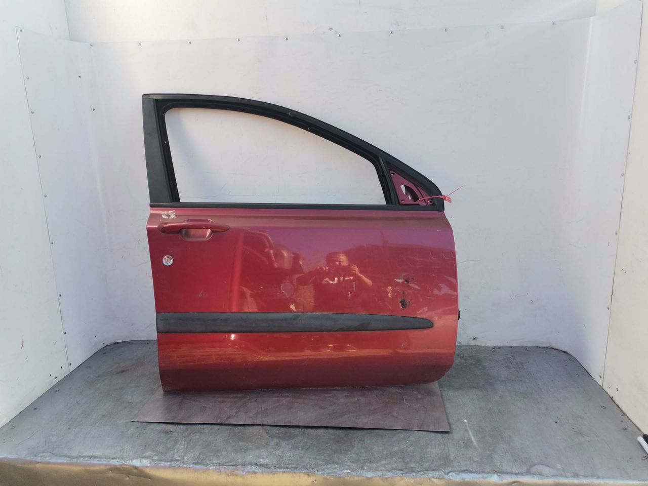 дверь передняя правая Fiat Stilo 1 поколение 2002, 1.8 л., 192 A4.000, бензин, 5МКПП, хетчбэк 5 дв. - фото №1