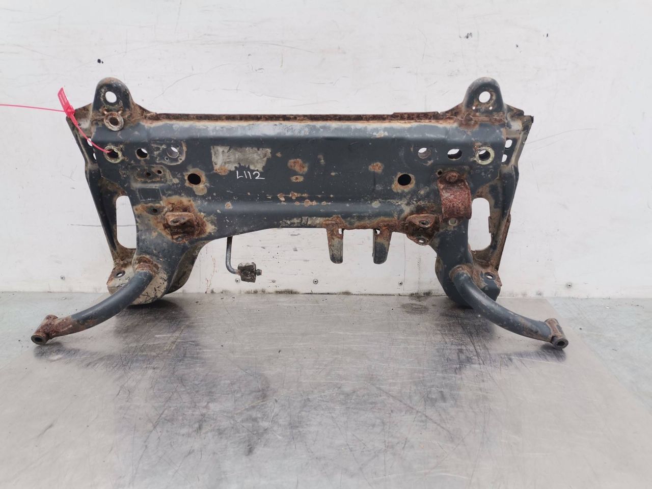 балка подвески передняя (подрамник) Mazda 2 1 поколение 2003, 1.4 л., F6JB, дизель, 5МКПП, хетчбэк 5 дв. - фото №1