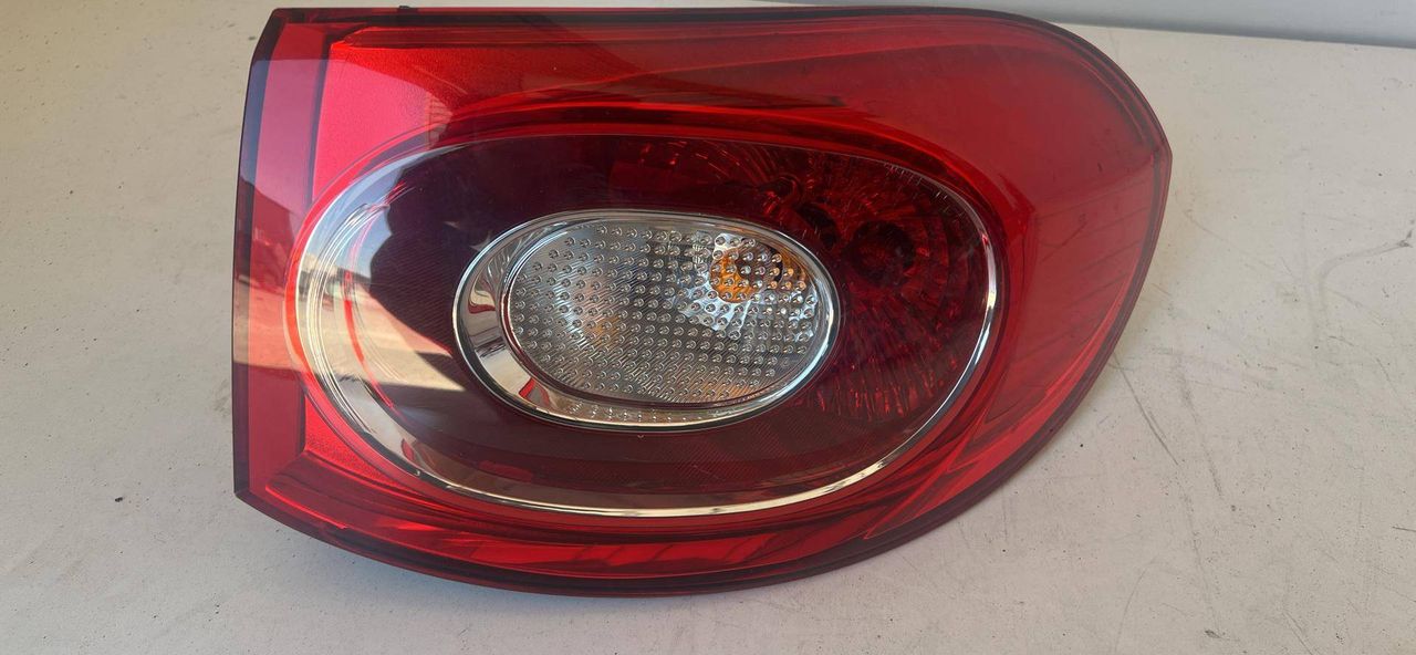 фонарь задний правый Volkswagen Tiguan 1 поколение 2008, 2.0 л., CAWB, бензин, АКПП, внедорожник 5 дв., полный привод, 5N0945096H - фото №1