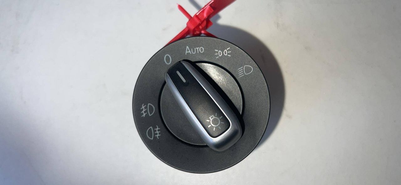 переключатель света Volkswagen Passat B7 2012, 1.8 л., CDAA, бензин, АКПП, седан, 3S8941431A - фото №1