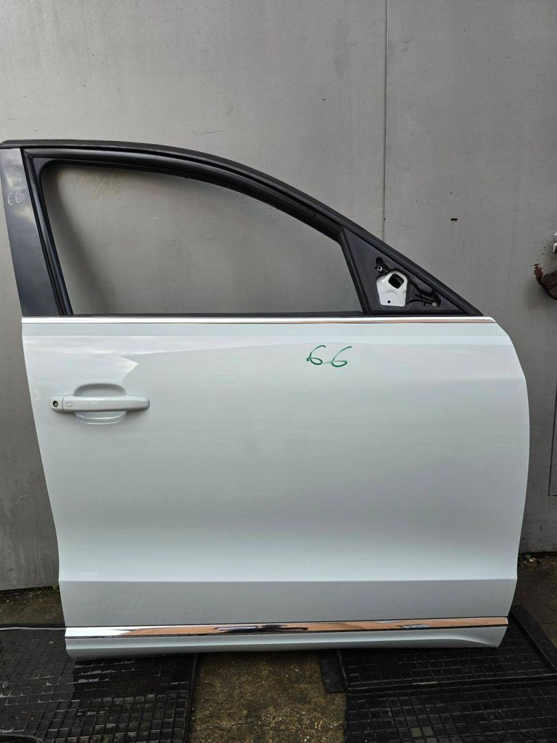 дверь передняя правая Audi Q5 8R 2012, 2.0 л., CNCD, бензин, АКПП, белый, внедорожник 5 дв., полный привод, правый руль, 8R0831052E - фото №1