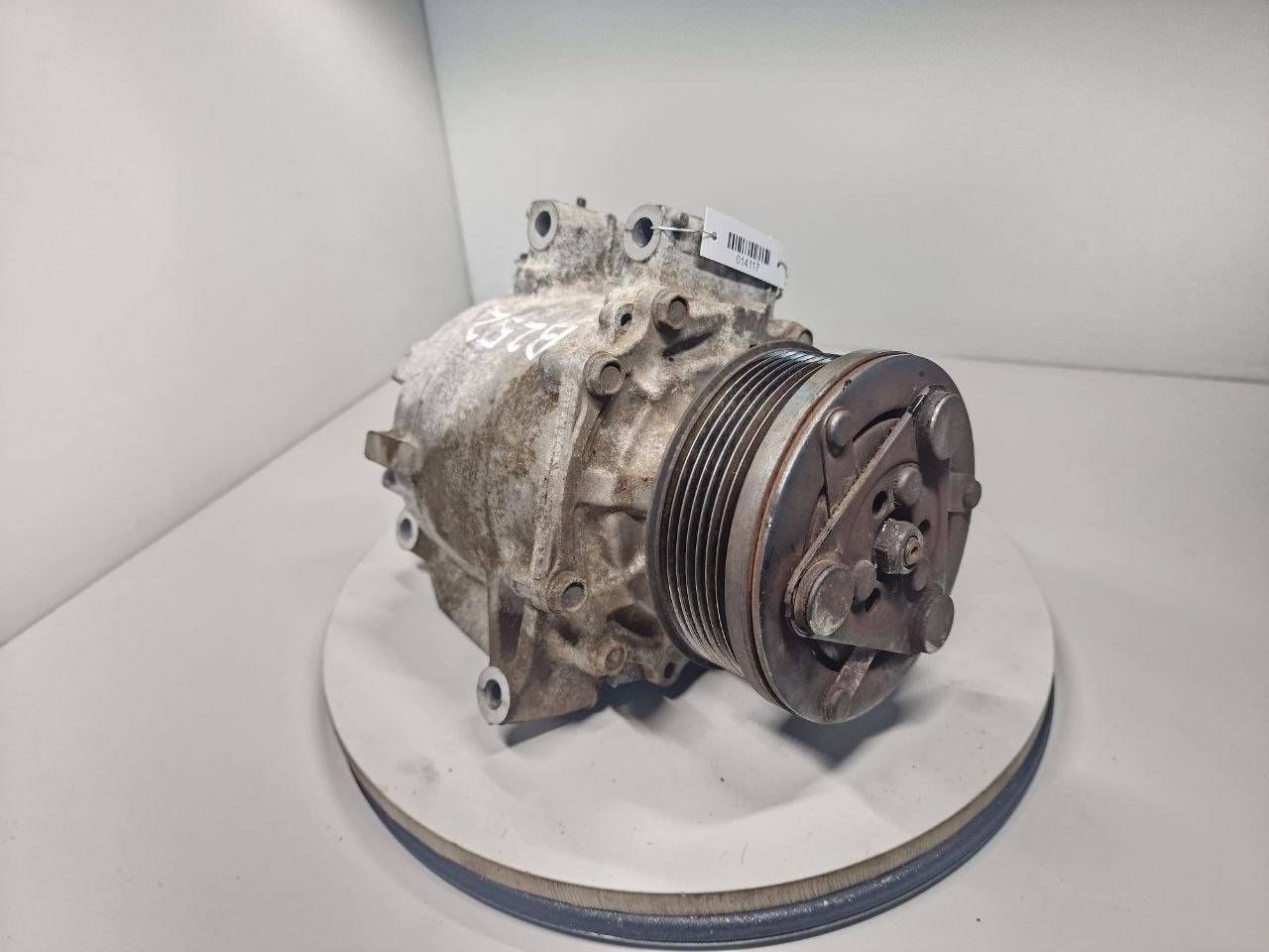 компрессор кондиционера Honda Civic 8 поколение 2007, 1.8 л., i, бензин, МКПП, передний привод, TRSE07, Q01018188 - фото №1