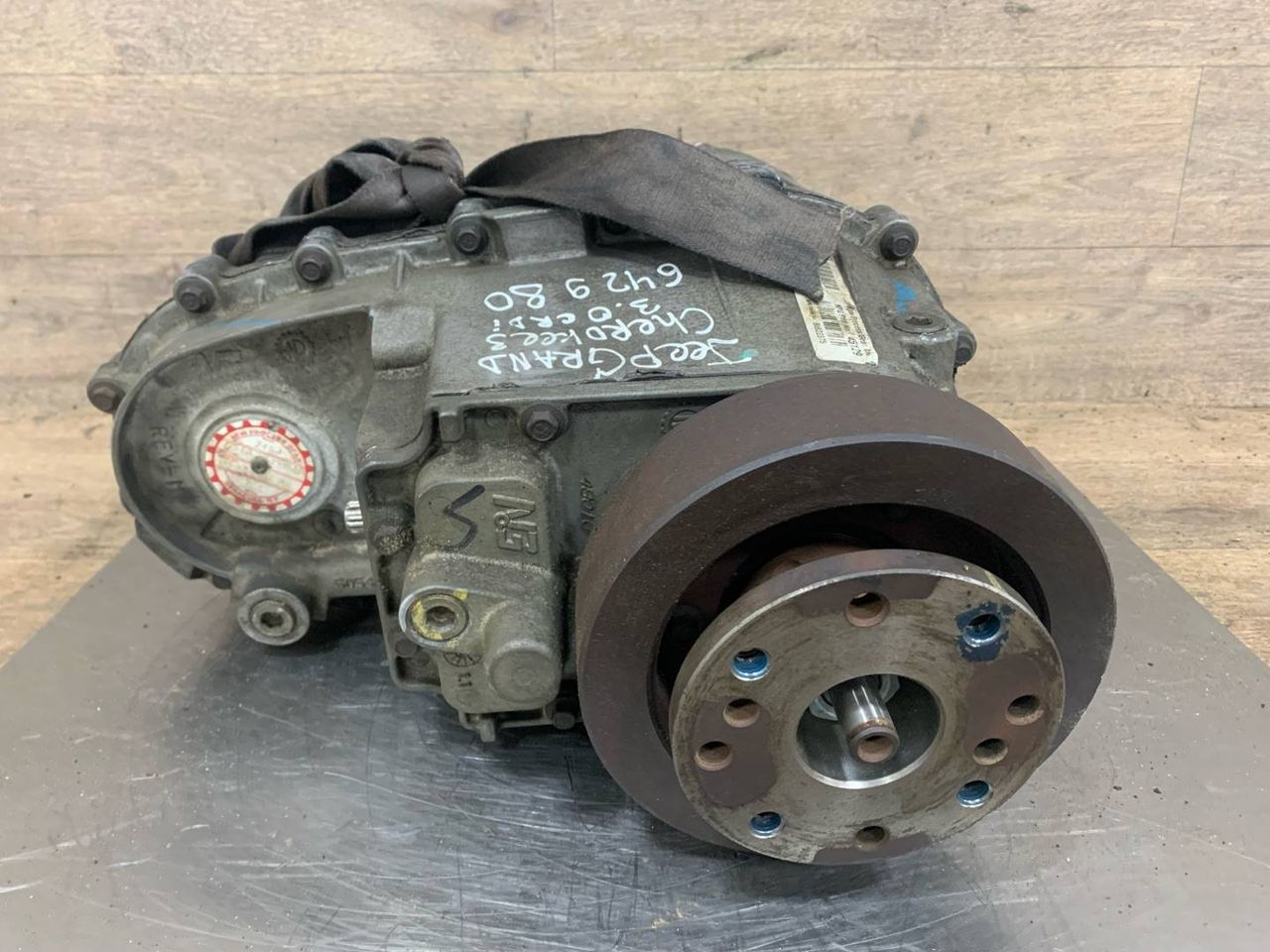 раздаточная коробка Jeep Grand Cherokee WK (2004 - 2010), 3.0 л., EXL, дизель, 52105904AD, 52105904AB - фото №1