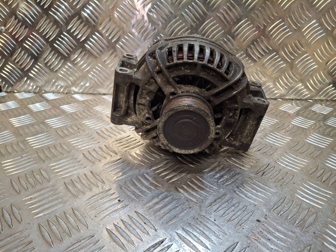 генератор Audi A4 B6 (2000 - 2006), 2.0 л., ALT, бензин, 06B903016AB, SG14B016, 06B903016AF, 06B903016AA, 06D903016A, 06J903023C