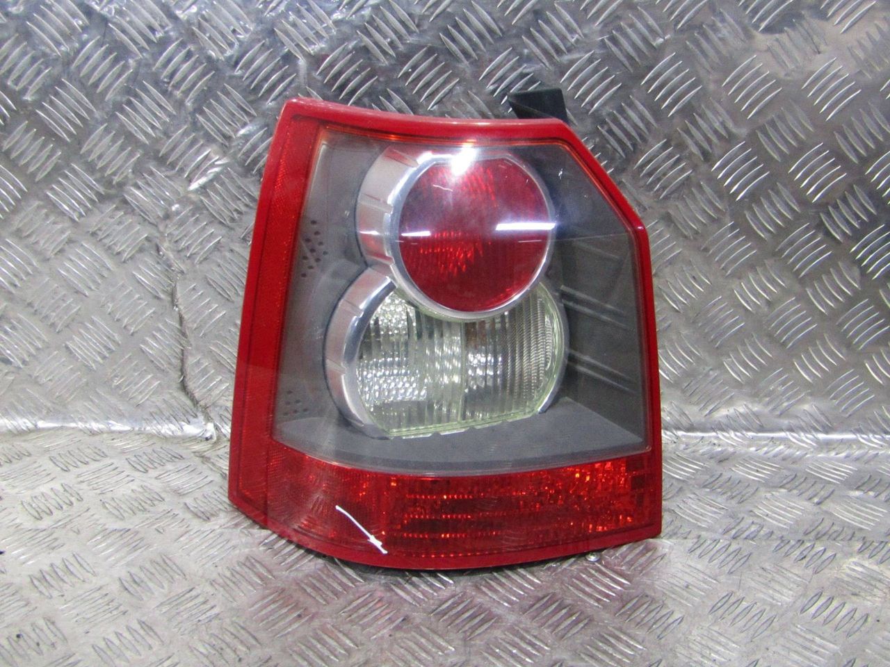 фонарь задний левый Land Rover Freelander 2 поколение (2006 - 2010), LR006130
