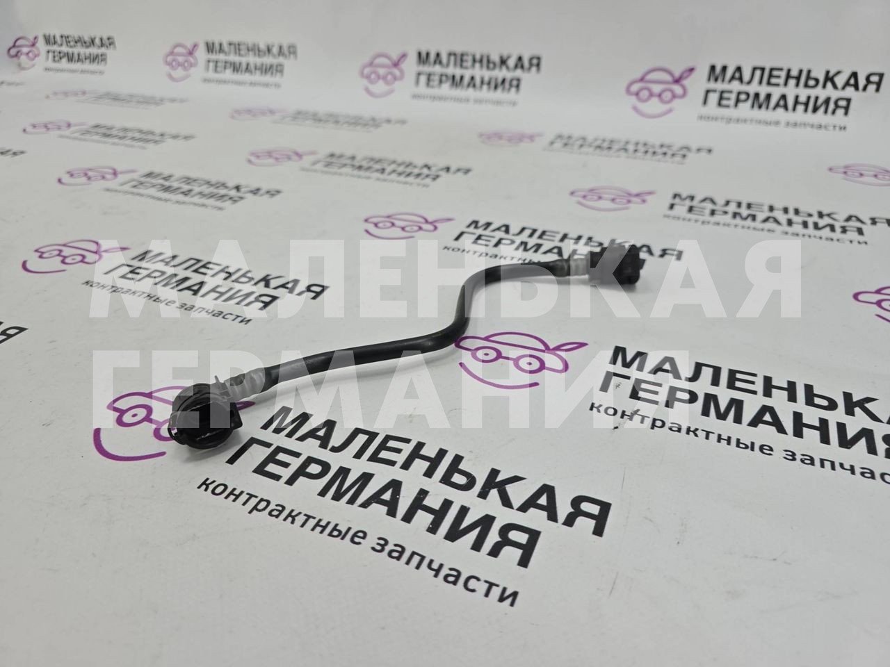патрубок радиатора BMW 5 серия G30/G31 G31 2017, 2.0 л., B48 B20 B, бензин, АКПП, alpinweiss 3 (300), универсал, правый руль, 17128632260, 8632260 - фото №1