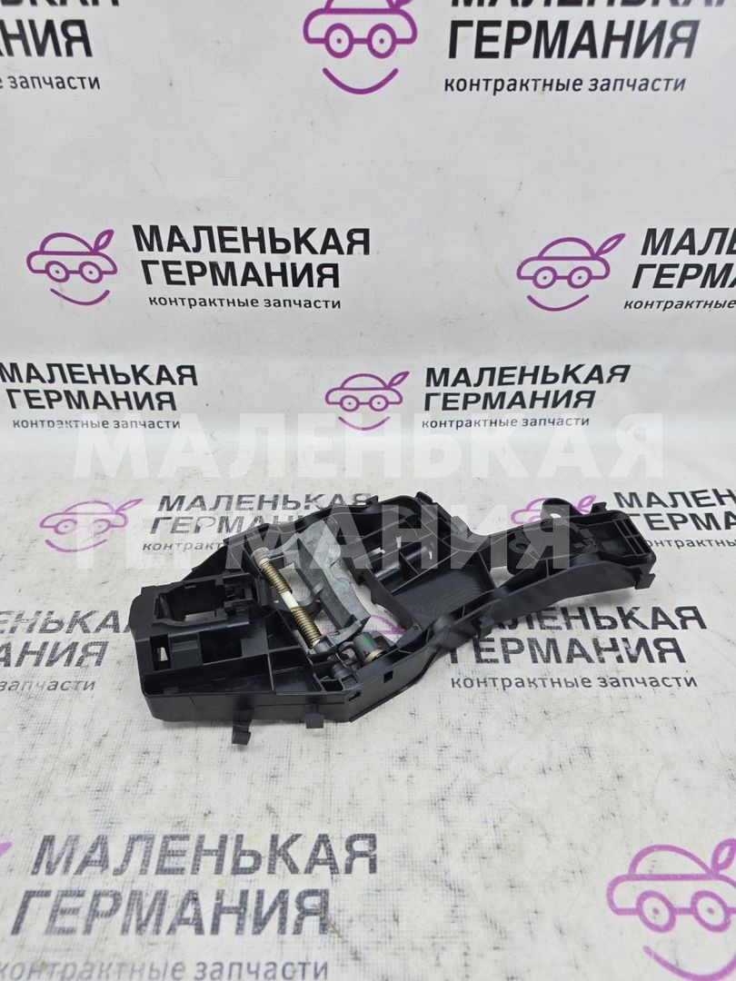 скелет ручки двери передней левой Volkswagen Passat B8 2015, 1.8 л., CJSA, бензин, робот, 2t/c9x чёрный перламутр, седан, правый руль, 510837811D - фото №1