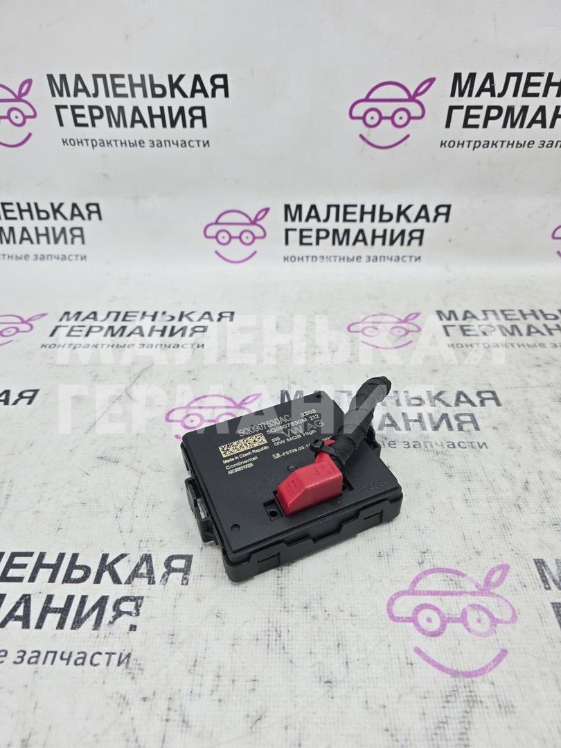 блок управления (другие) Volkswagen Passat B8 2015, 1.8 л., CJSA, бензин, робот, 2t/c9x чёрный перламутр, седан, правый руль, 8E0972420, 5Q0907530AC, 5Q0907530M - фото №1
