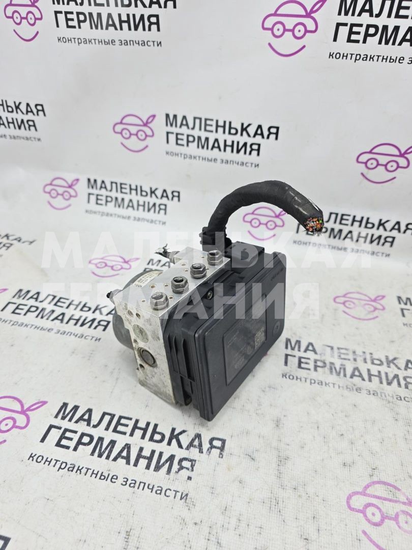 блок ABS Volkswagen Passat B8 2015, 1.8 л., CJSA, бензин, робот, 2t/c9x чёрный перламутр, седан, правый руль, 3Q0907379Q, 3Q0614517Q, 5Q0973374 - фото №1