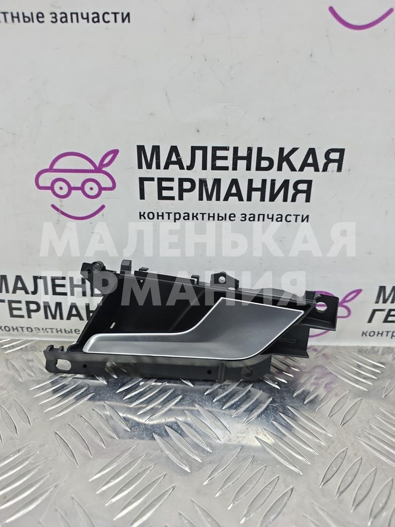 ручка внутренняя передняя правая Audi A5 F5 2018, 2.0 л., CVKB, бензин, АКПП, белый металлик 2y / s9r, хетчбэк 5 дв., правый руль, 8W0837020F - фото №1