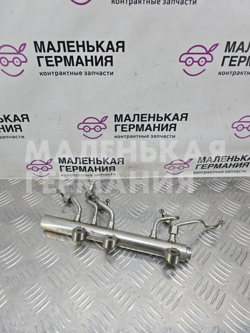топливная рампа BMW M5 F10 2012, 4.4 л., S63 B44 B, бензин, робот, 300 alpinweiss 3, седан, задний привод, правый руль, 7599866, 13538649320, 8649320, 13537599866 - фото №1