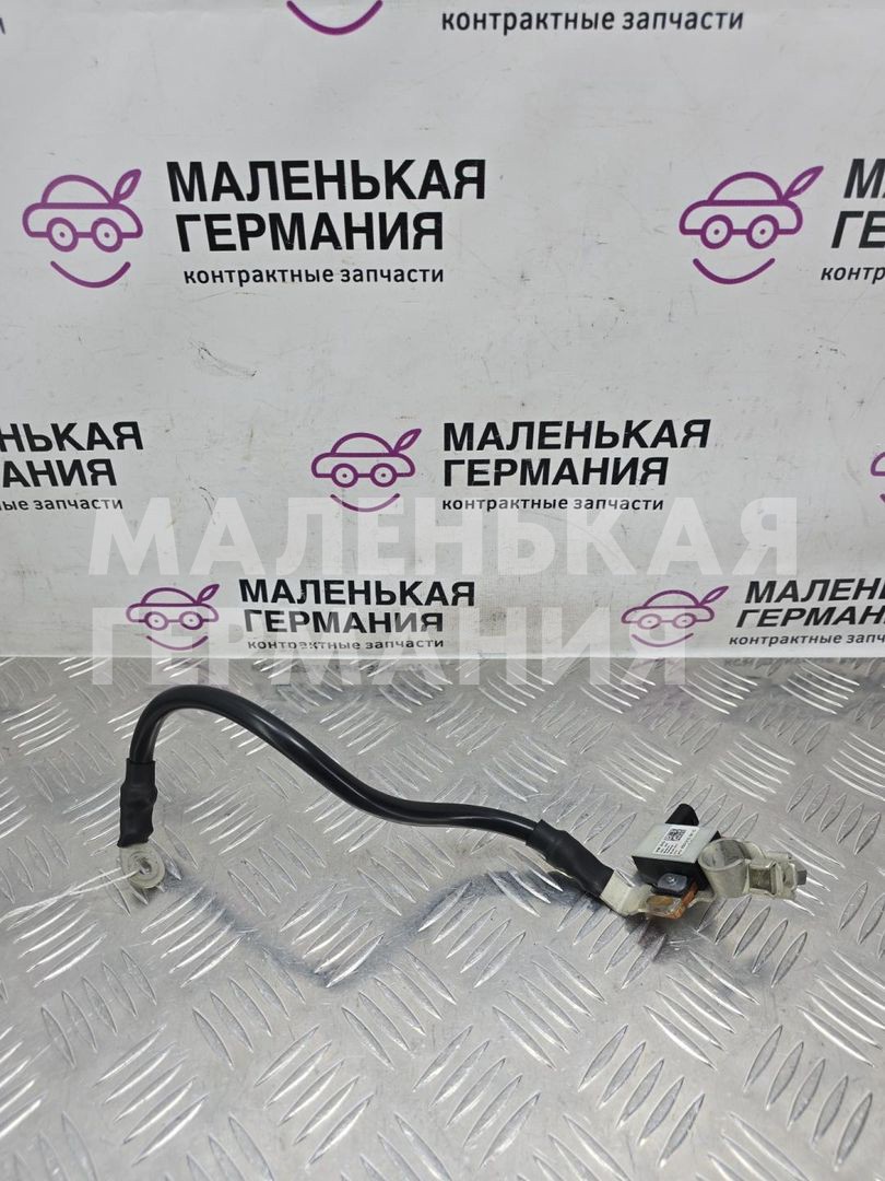 клемма аккумулятора минус Audi A4 B9 2017, 2.0 л., CVKB, бензин, МКПП, s9/x5q синий металлик, седан, передний привод, правый руль, 8S0915181C - фото №1