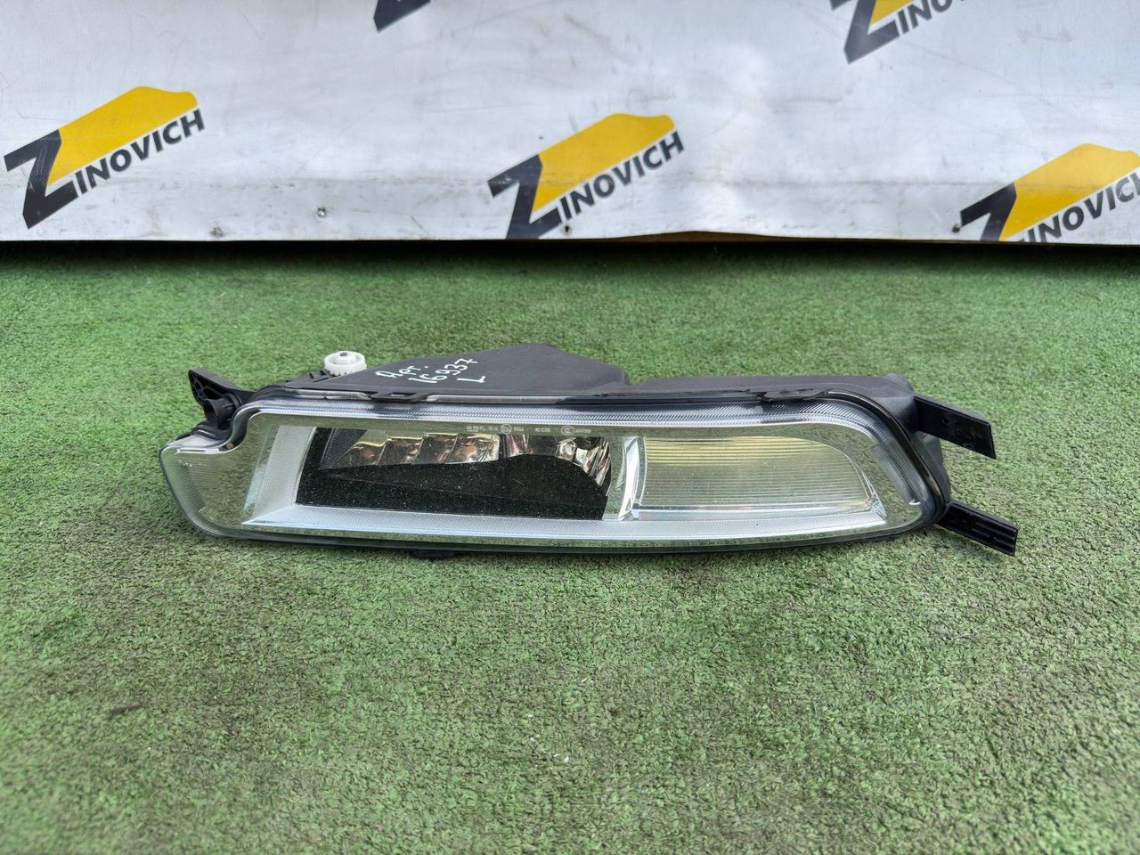 фара противотуманная левая Volkswagen Passat B8 (2014 - 2020), 3G0941661H, 1NA01183903 - фото №1