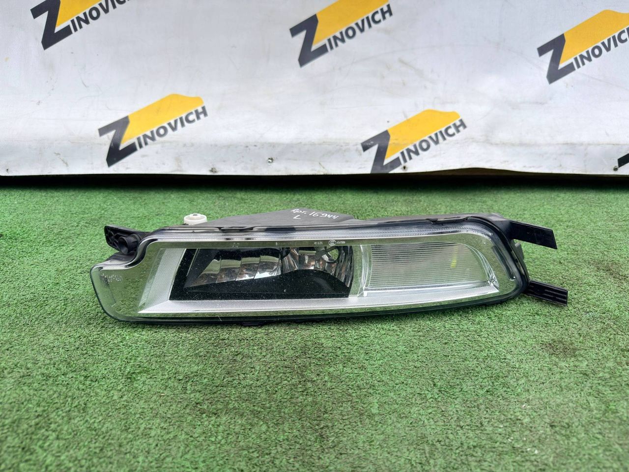 фара противотуманная левая Volkswagen Passat B8 (2014 - 2020), 3G0941661L, 1NA01183913 - фото №1