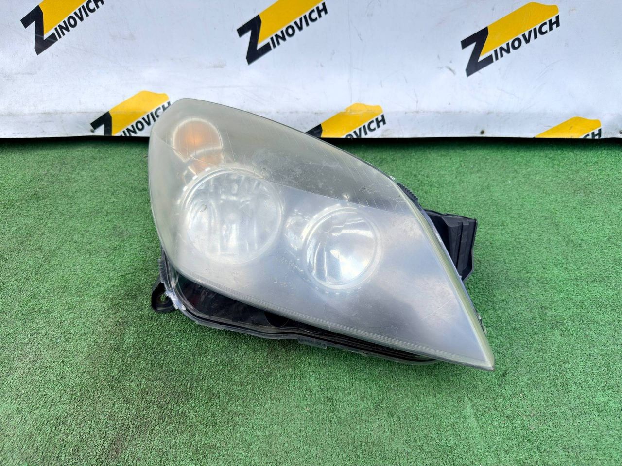 фара правая Opel Astra H 2004, 1EG27037002, 24451033 - фото №1