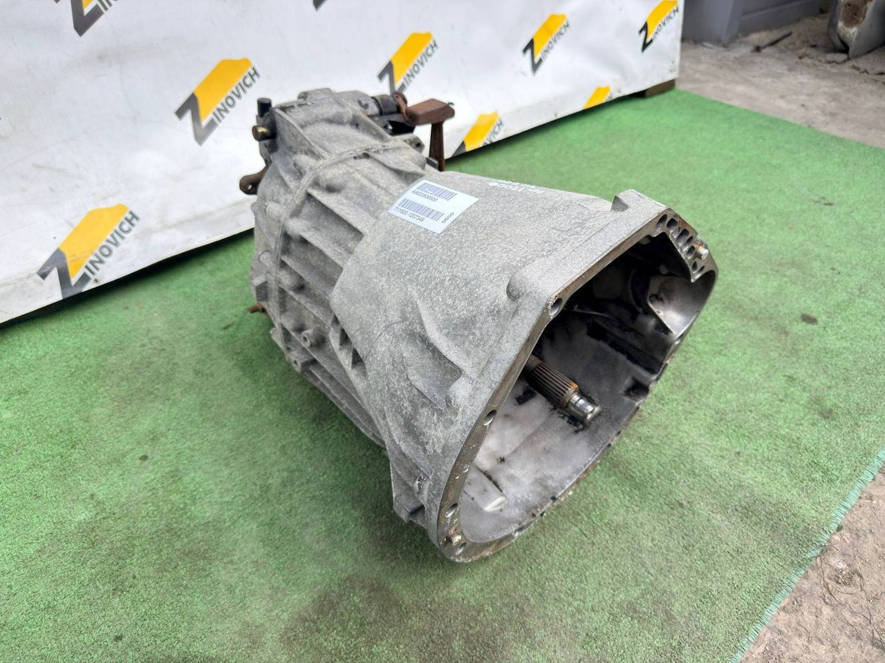 КПП механическая (МКПП) Mercedes-Benz Sprinter W901-904 (1995 - 2000), 2.1 л., OM 611.981, дизель, 5МКПП, 711620, A9022600500, A9042610101, A9042610103, 711.620 - фото №1