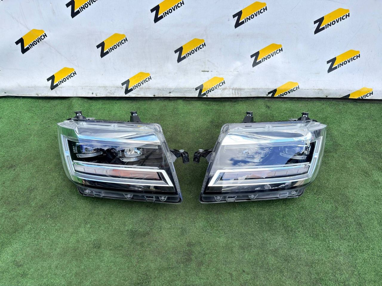 фара Volkswagen Crafter 2 поколение (2016 - 2026), 7C1941774, 7C1941773, 21299401L, 21299402R - фото №1