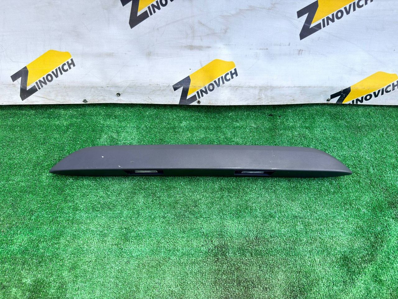 подсветка номера Mercedes-Benz Sprinter W907/W910 (2018 - 2026), A9069062100, A9107405700 - фото №1