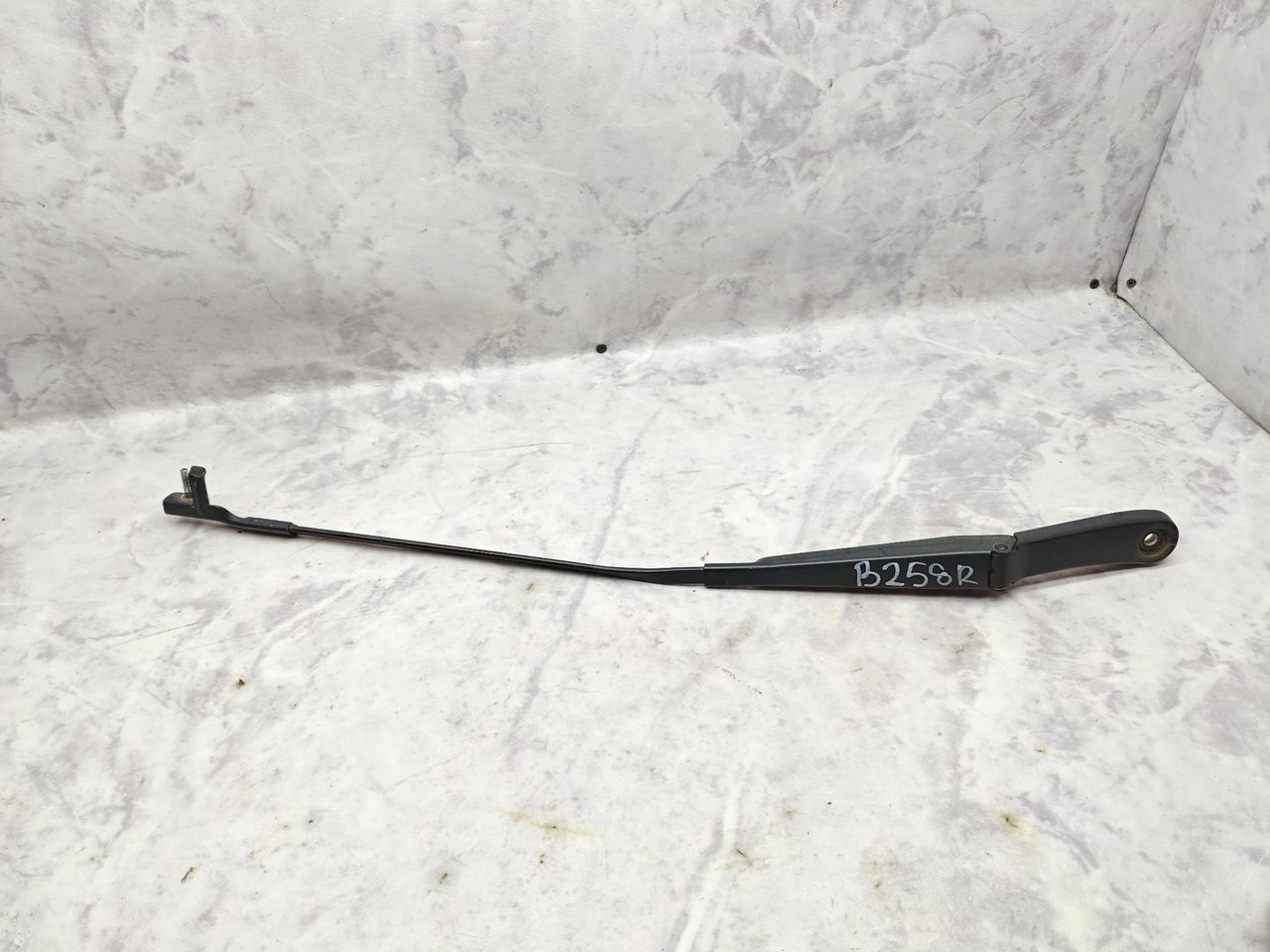 щеткодержатель (поводок стеклоочистителя, дворник) Volkswagen Multivan T5 (2003 - 2009), 2.5 л., AXE, дизель, МКПП, микроавтобус, полный привод, 7H5955410 - фото №1
