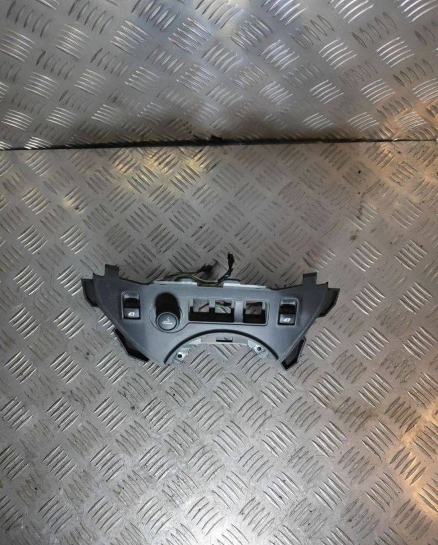 блок управления стеклоподъемниками Citroen Berlingo 2 поколение (B9) 2012, 1.6 л., HDi, 9HN (DV6ETED), дизель, МКПП, белый, фургон, передний привод, правый руль, 9680932177 - фото №1