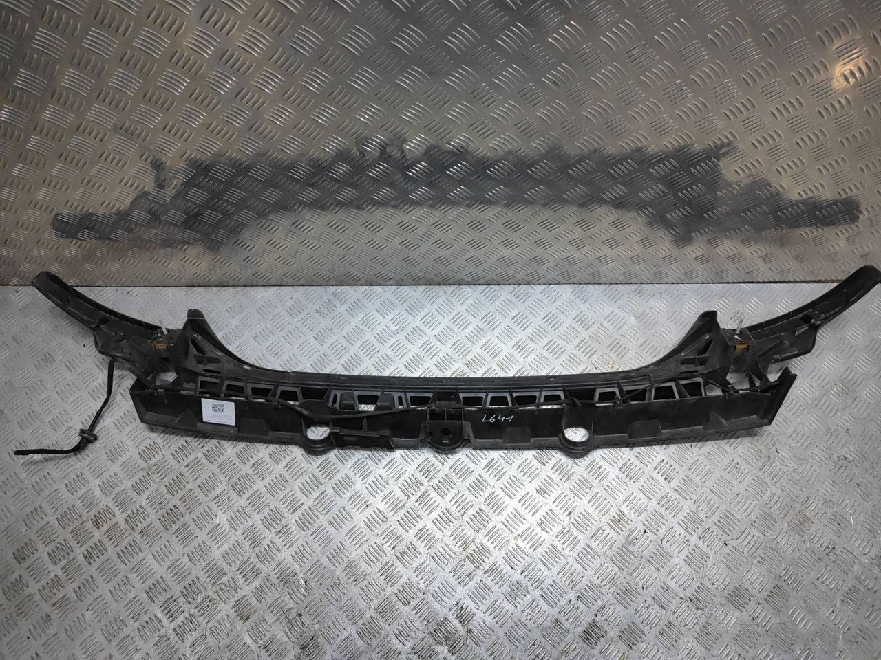 Крепление бампера заднего Audi A6 4F/C6 2006, 2.4 л., i, BDW, бензин, вариатор, чёрный, седан, передний привод, правый руль, 4F5807385 - фото №1