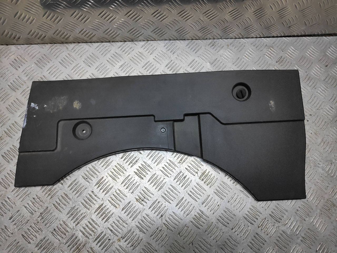 крышка инструментального ящика Volkswagen Passat B6 2009, 2.0 л., TDi, CBAA, дизель, 6МКПП, серебристый, седан, передний привод, правый руль, 3C5012116 - фото №1