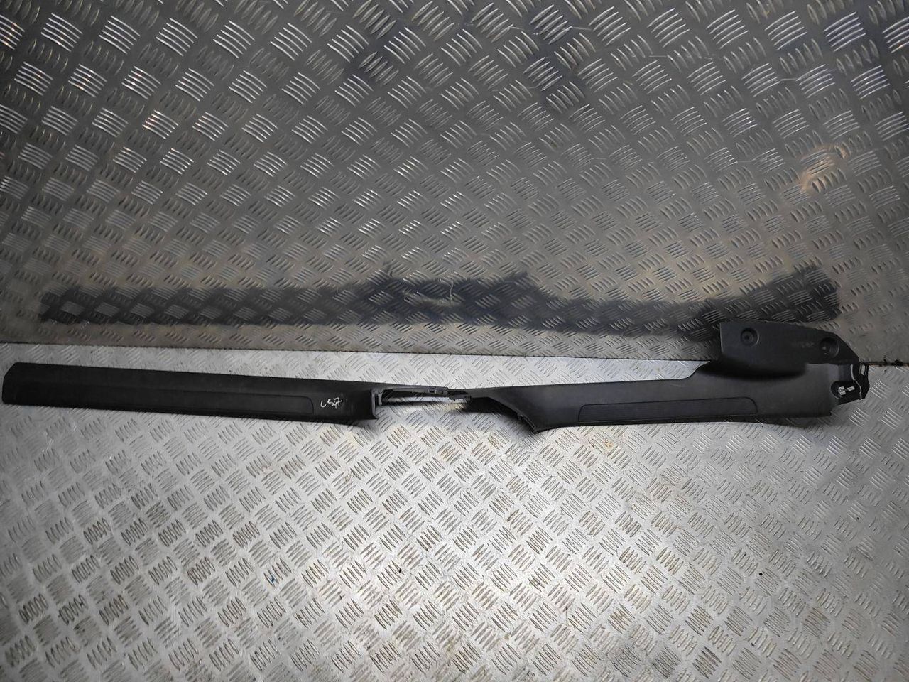 накладка на порог Volkswagen Passat B6 2009, 2.0 л., TDi, CBAA, дизель, 6МКПП, серебристый, седан, передний привод, правый руль, 3C0853369 - фото №1