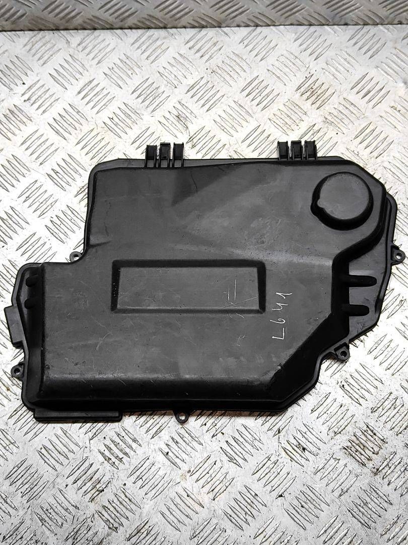 крышка блока предохранителей Audi A6 4F/C6 2006, 2.4 л., i, BDW, бензин, вариатор, чёрный, седан, передний привод, правый руль, 4F2907613 - фото №1