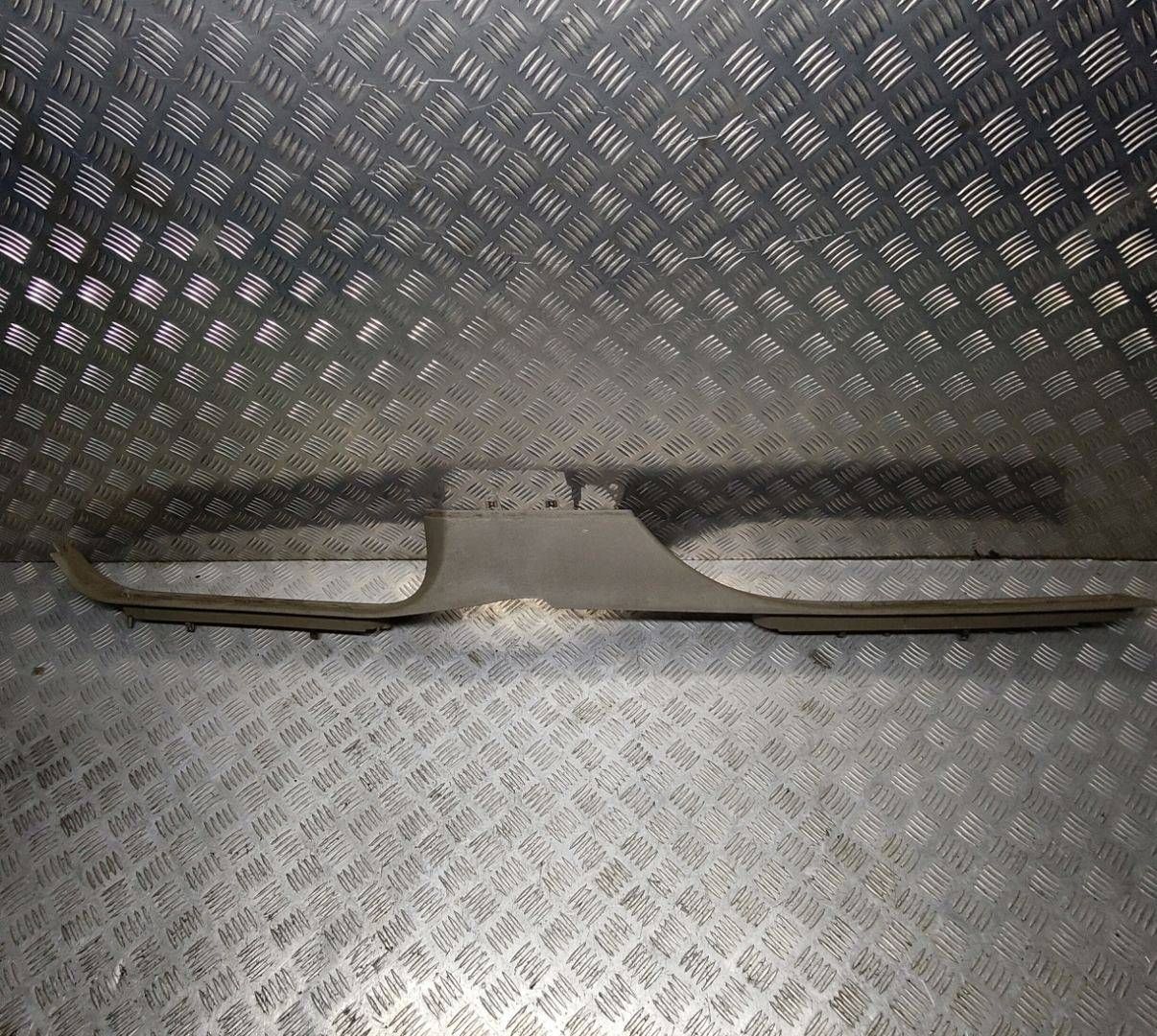 накладка на порог Audi Q7 4L 2006, 3.0 л., TDi, BUG, дизель, АКПП, бежево-серый, внедорожник 5 дв., полный привод, правый руль, 4L0853369 - фото №1