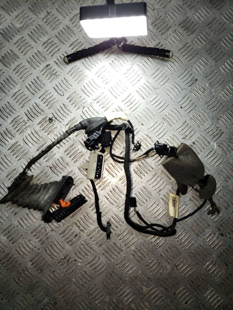 дверная проводка Volkswagen Passat B6 2006, серебристый, седан, 3C4971689 - фото №1