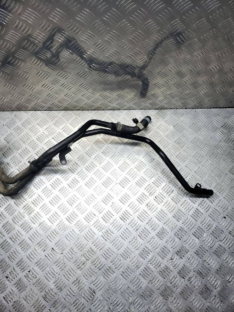 трубка охлаждающей жидкости Volkswagen Touareg 1 поколение 2006, 2.5 л., TDi, BAC, дизель, АКПП, полный привод, 7L6121065B, 7L6121070D - фото №1