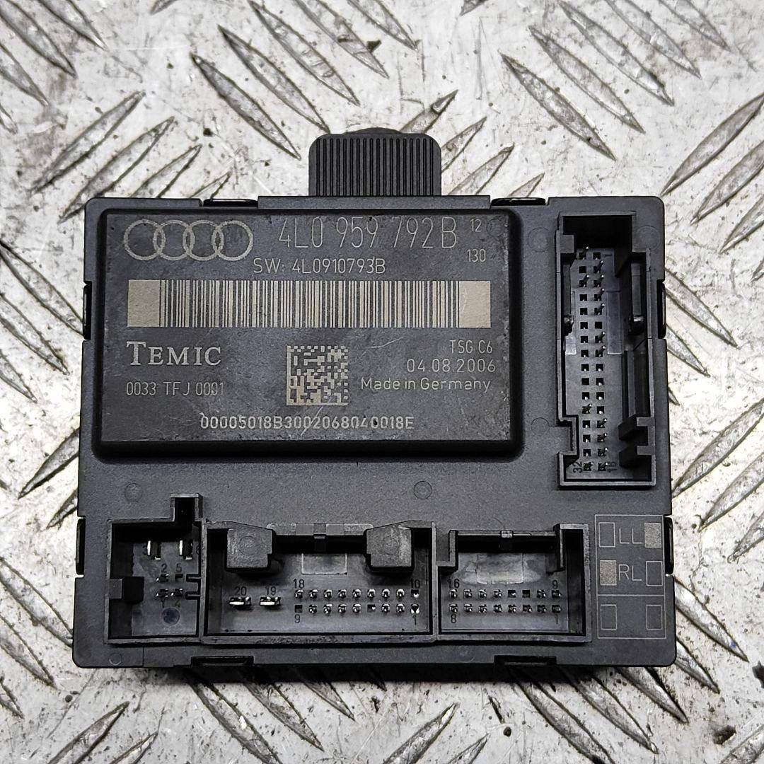 модуль управления двери Audi Q7 4L 2006, 3.0 л., TDi, BUG, дизель, АКПП, бежево-серый, внедорожник 5 дв., полный привод, правый руль, 4L0959792B - фото №1