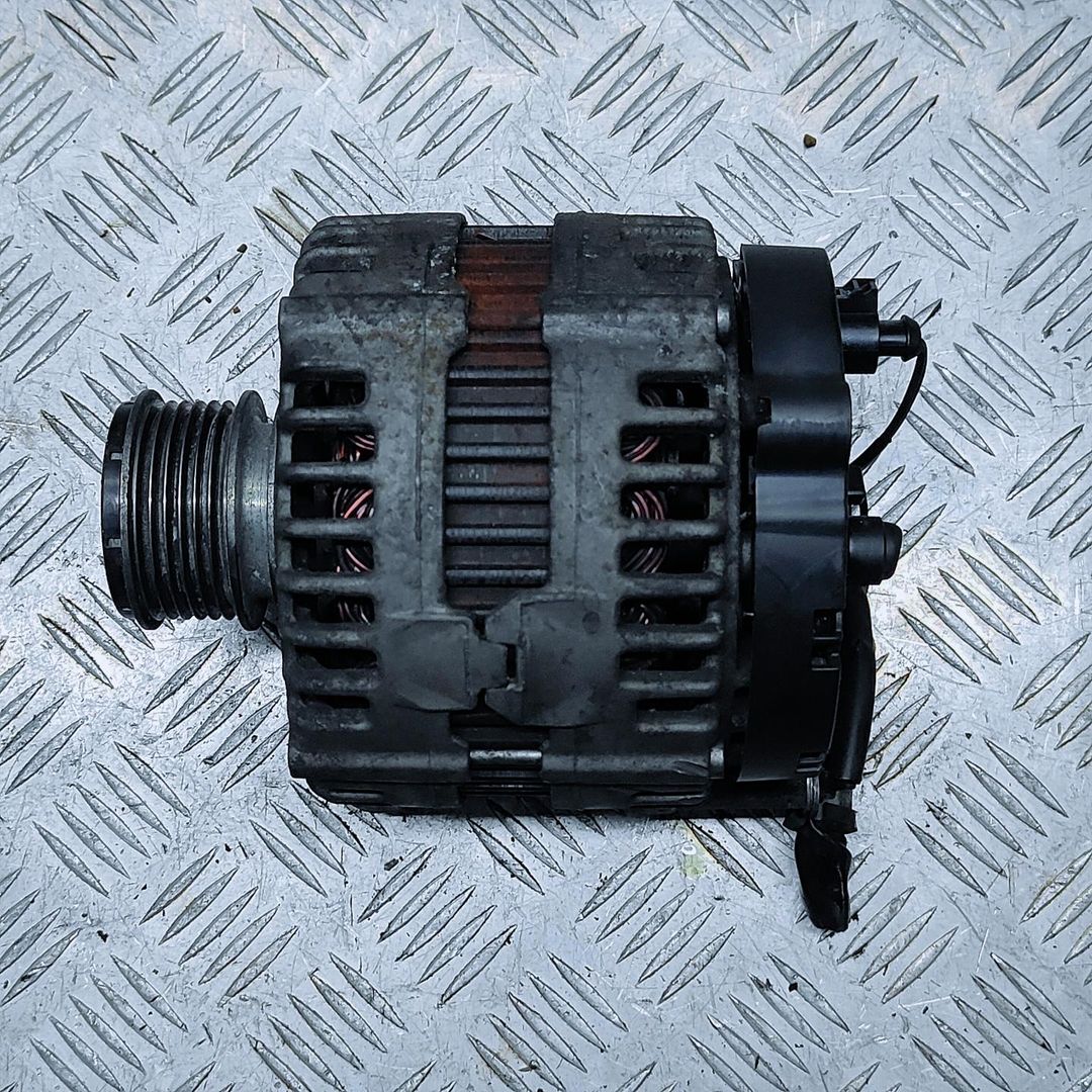 генератор Volkswagen Passat B6 2009, 2.0 л., CBDA, дизель, МКПП, передний привод, 03G903023, 0121715003 - фото №1