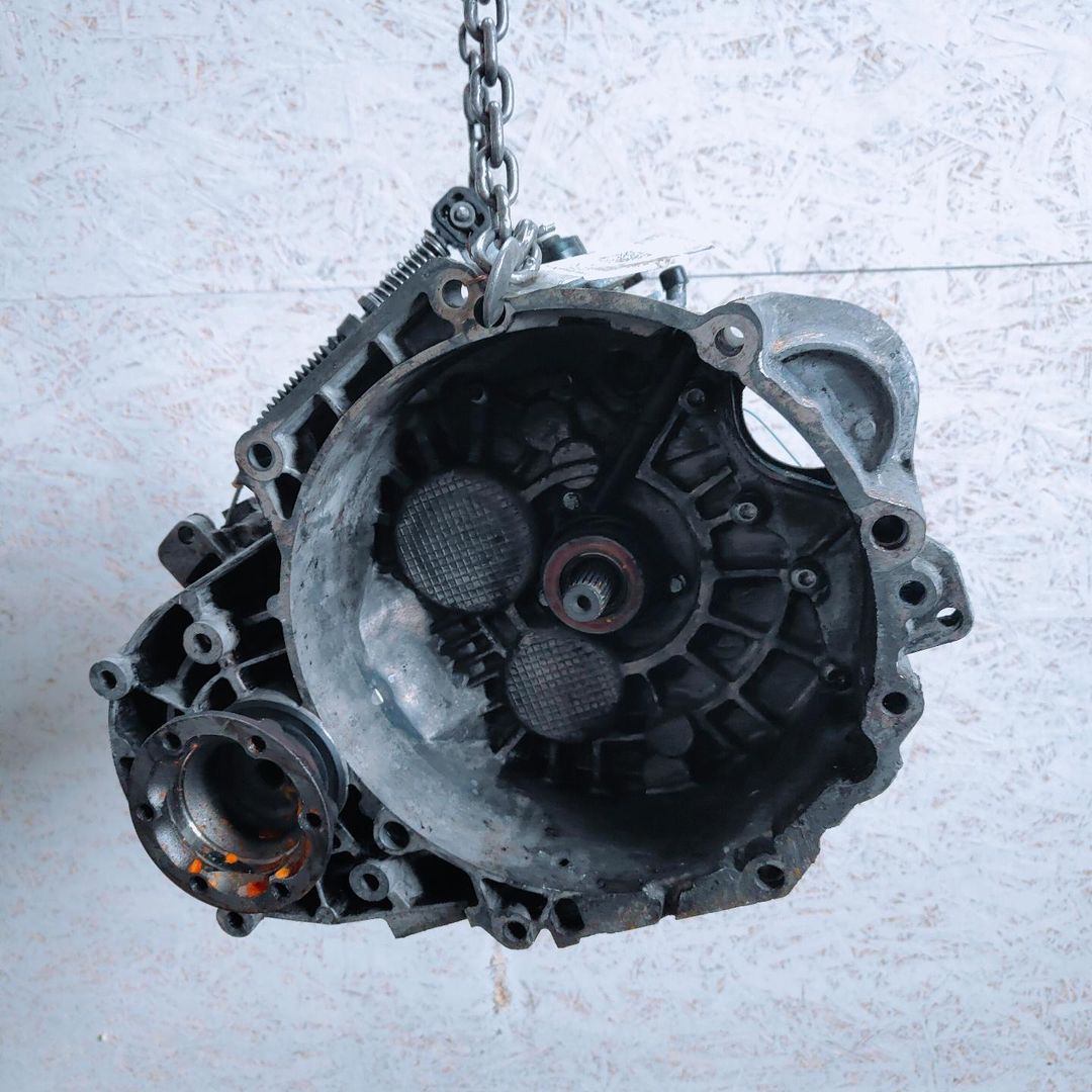 КПП механическая (МКПП) Volkswagen Passat B6 2005, 2.0 л., BMP, дизель, 6МКПП, передний привод, HDV - фото №1