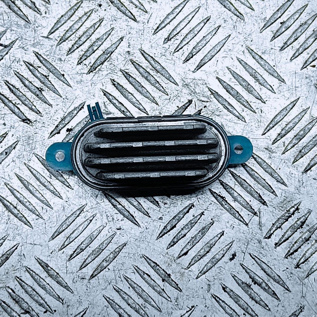 сопротивление печки Audi Q7 4L 2006, 3.0 л., TDi, BUG, дизель, АКПП, бежево-серый, внедорожник 5 дв., полный привод, правый руль, 7L0907521B, 52420686, 16255YY0063D, 2110710814 - фото №1
