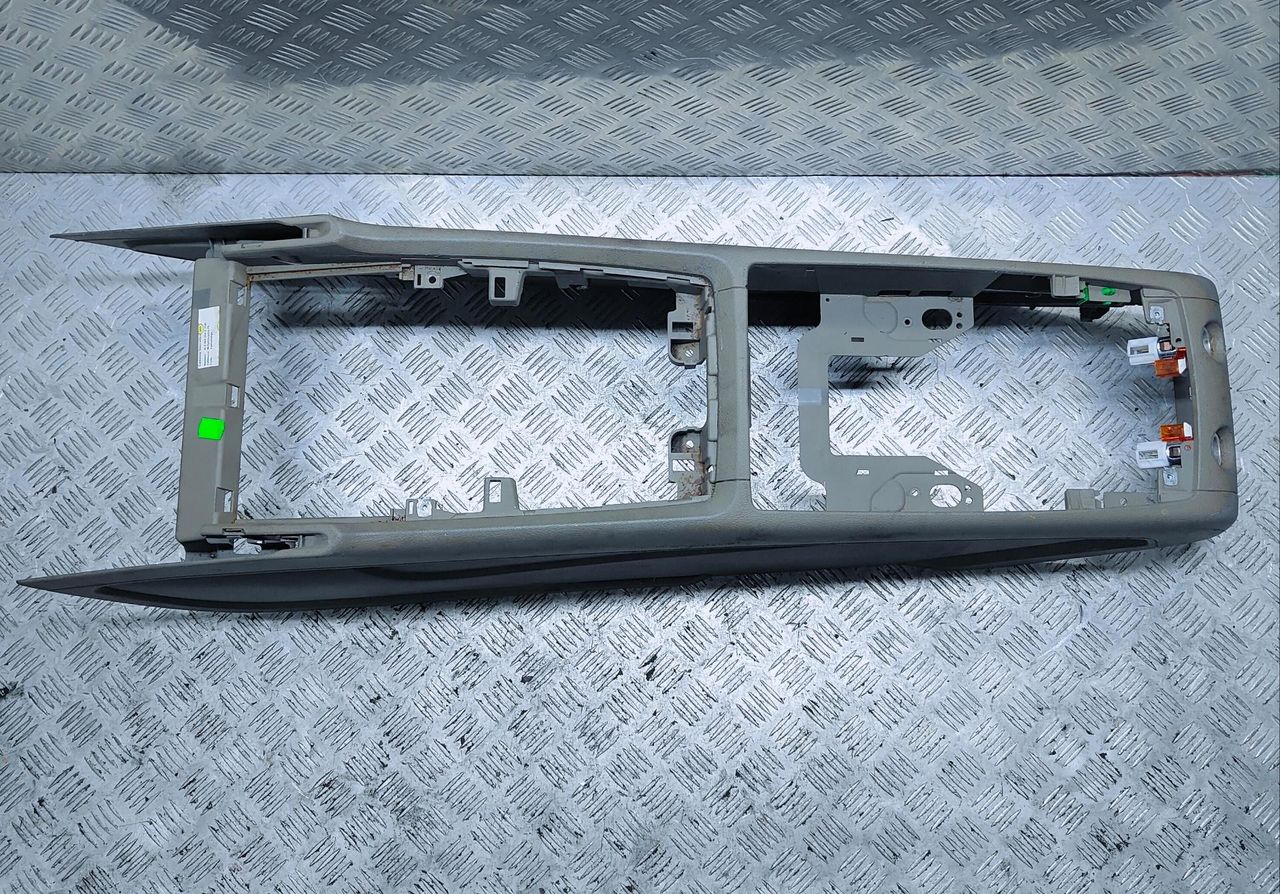 консоль салона Audi Q7 4L 2006, 3.0 л., TDi, BUG, дизель, АКПП, бежево-серый, внедорожник 5 дв., полный привод, правый руль, 4L2863244C, 0634229361, 0010111860640 - фото №1