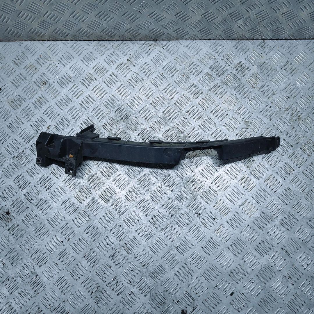 крепление бампера Opel Insignia 1 поколение (A) 2010, 2.0 л., CDTi, A 20 DTH, дизель, 5МКПП, красный, универсал, передний привод, правый руль, 13250570 - фото №1