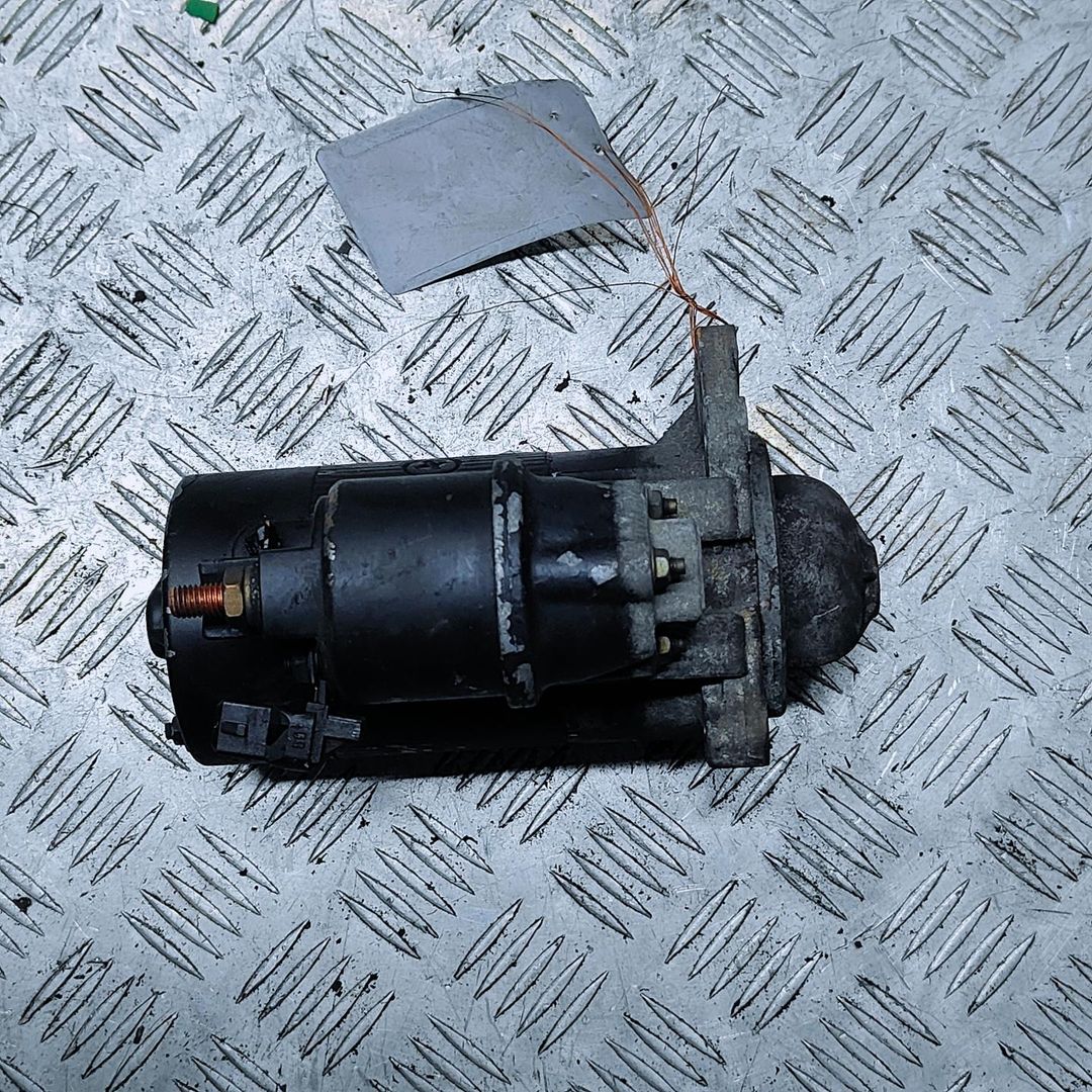 стартер Volkswagen Lupo 1 поколение 2002, 1.0 л., i, AUC, бензин, 5МКПП, передний привод, 085911023E, 63223039 - фото №1