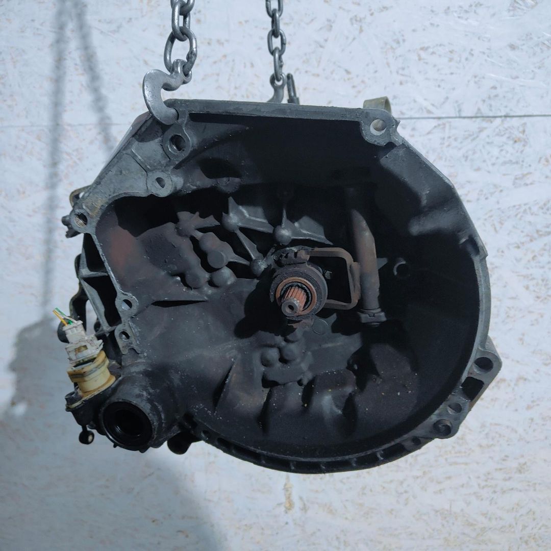КПП механическая (МКПП) Peugeot 307 1 поколение 2001, 1.4 л., KFW (TU3A), бензин, 5МКПП, передний привод, 20CF09 - фото №1