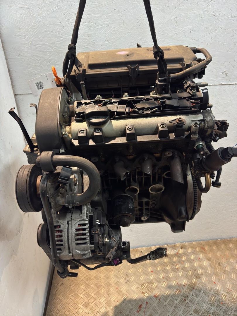 двигатель Volkswagen Golf 4 поколение 2001, 1.4 л., i, BCA, бензин, 5МКПП, передний привод, AXP, BCA - фото №1