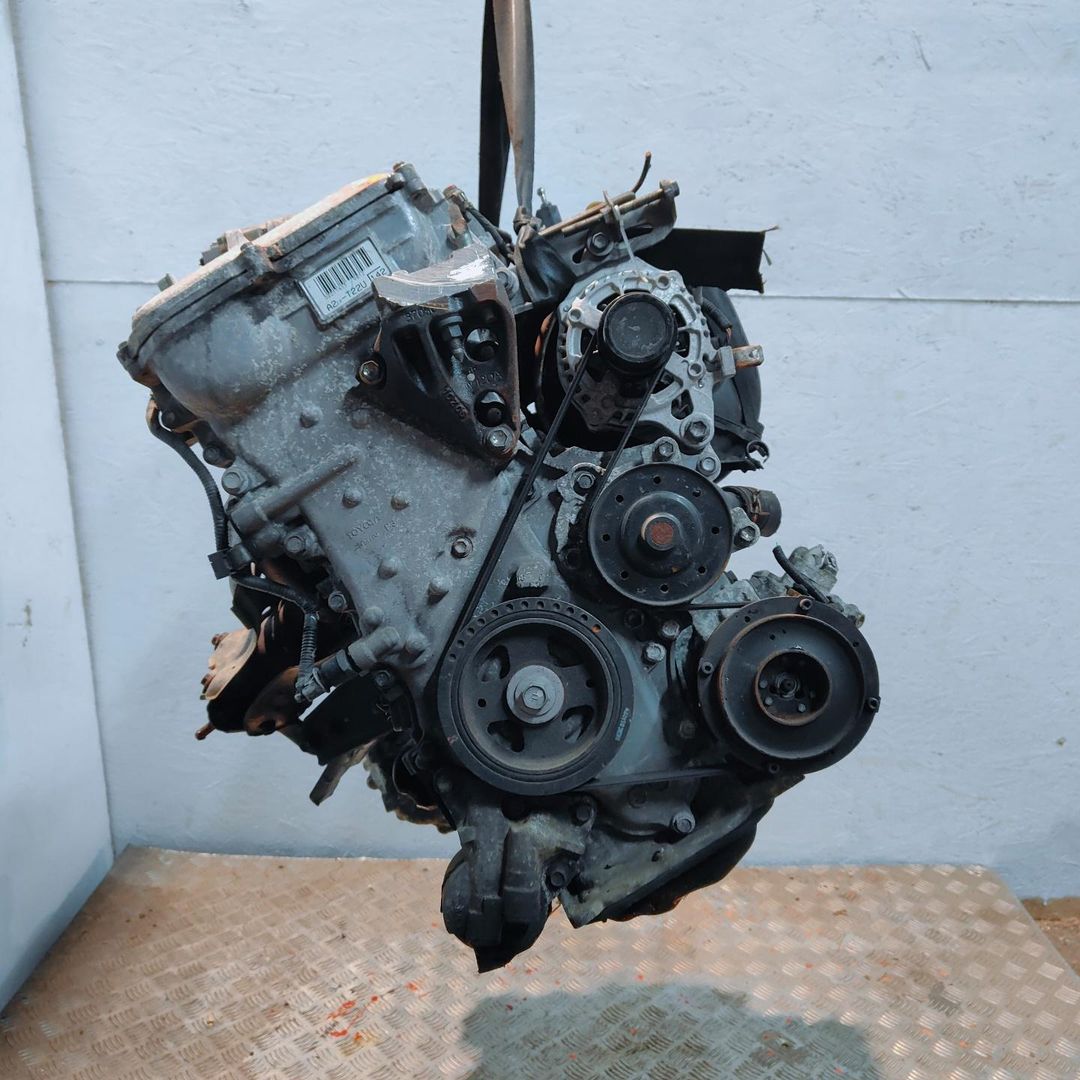 двигатель Toyota Avensis 3 поколение (T270) 2011, 1.8 л., i, 2ZR-FAE, бензин, АКПП, передний привод, 2ZR-FAE - фото №1