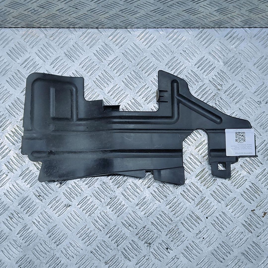 воздуховод (дефлектор) радиатора Toyota Avensis 2 поколение (T250) 2006, 2.0 л., D-4D, 1AD-FTV, дизель, 6МКПП, серебристы, передний привод, правый руль, 5329305060 - фото №1